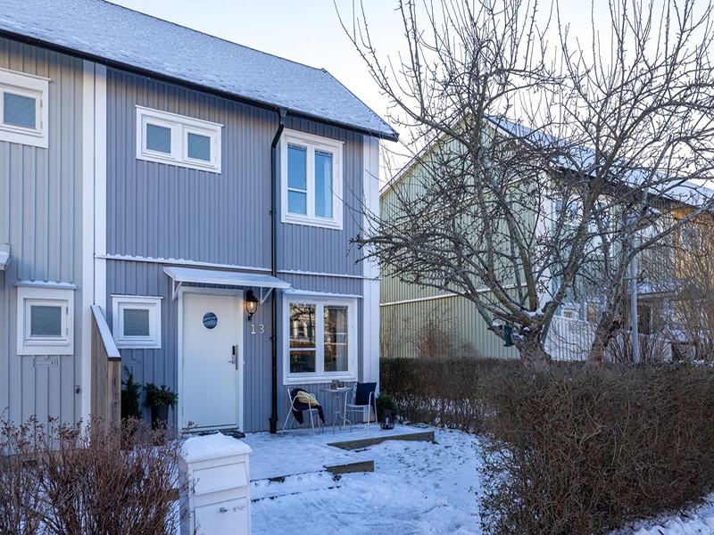 Utvandig malning av hus Vallentuna Ballsta